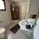 Oaza Mira - Apartment With Lake View & Private Pool Appartement