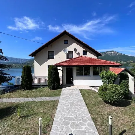 Apartment Oaza Mira - With View & Private Pool