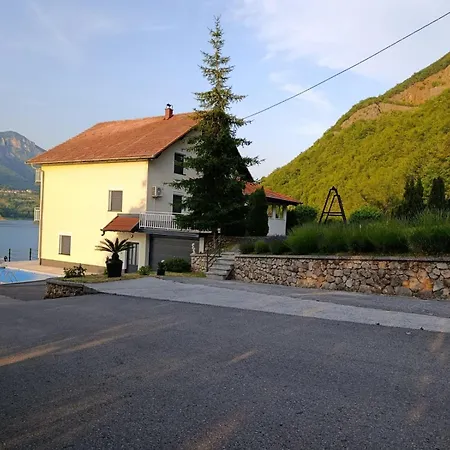 Dom wakacyjny Kuca Za Odmor Oaza Mira Kovacevo Polje