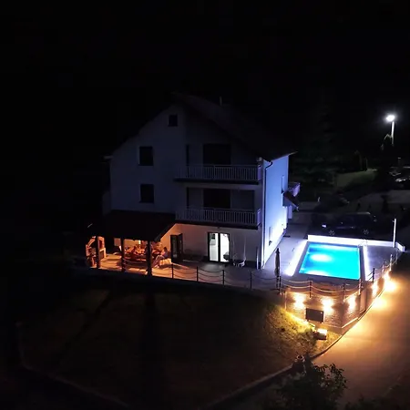 公寓 Oaza Mira - Apartment With Lake View & Private Pool