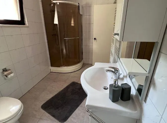 Oaza Mira - Apartment With Lake View & Private Pool 公寓