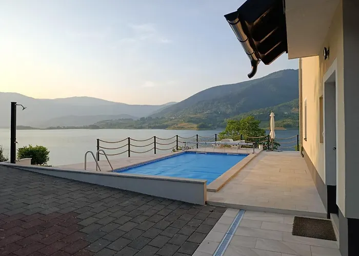 Oaza Mira - Apartment With Lake View & Private Pool 公寓