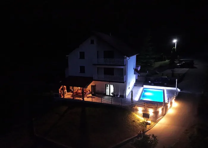 公寓 Oaza Mira - Apartment With Lake View & Private Pool